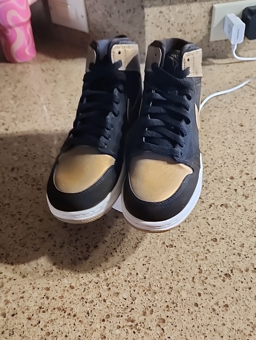 NEW IN BOX (NO LID) KIDS 4.5 AIR JORDAN 1 RETRO HIGH BG.
